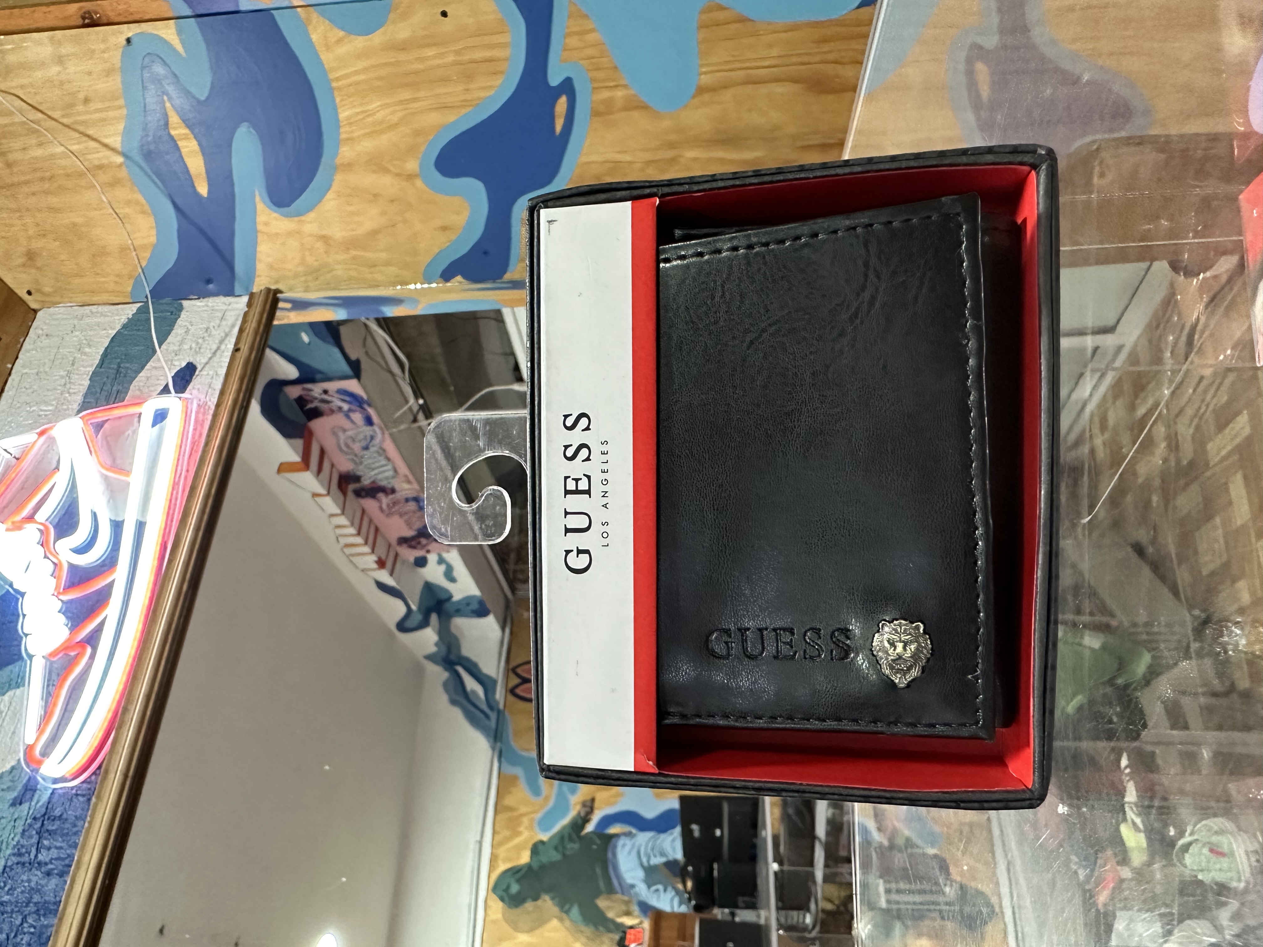 Cartera Guess León